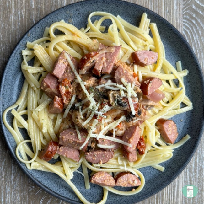 Creamy Chorizo Pasta Sauce - Freezer Meals 101 Club